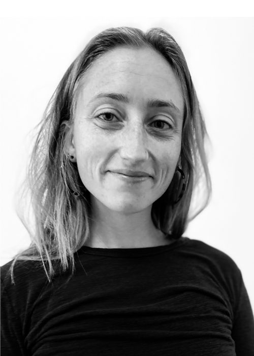 Lauren Holt headshot